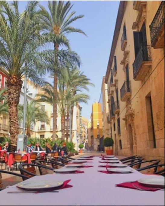 Calle Mayor Next To Beach Alicante Eksteriør billede